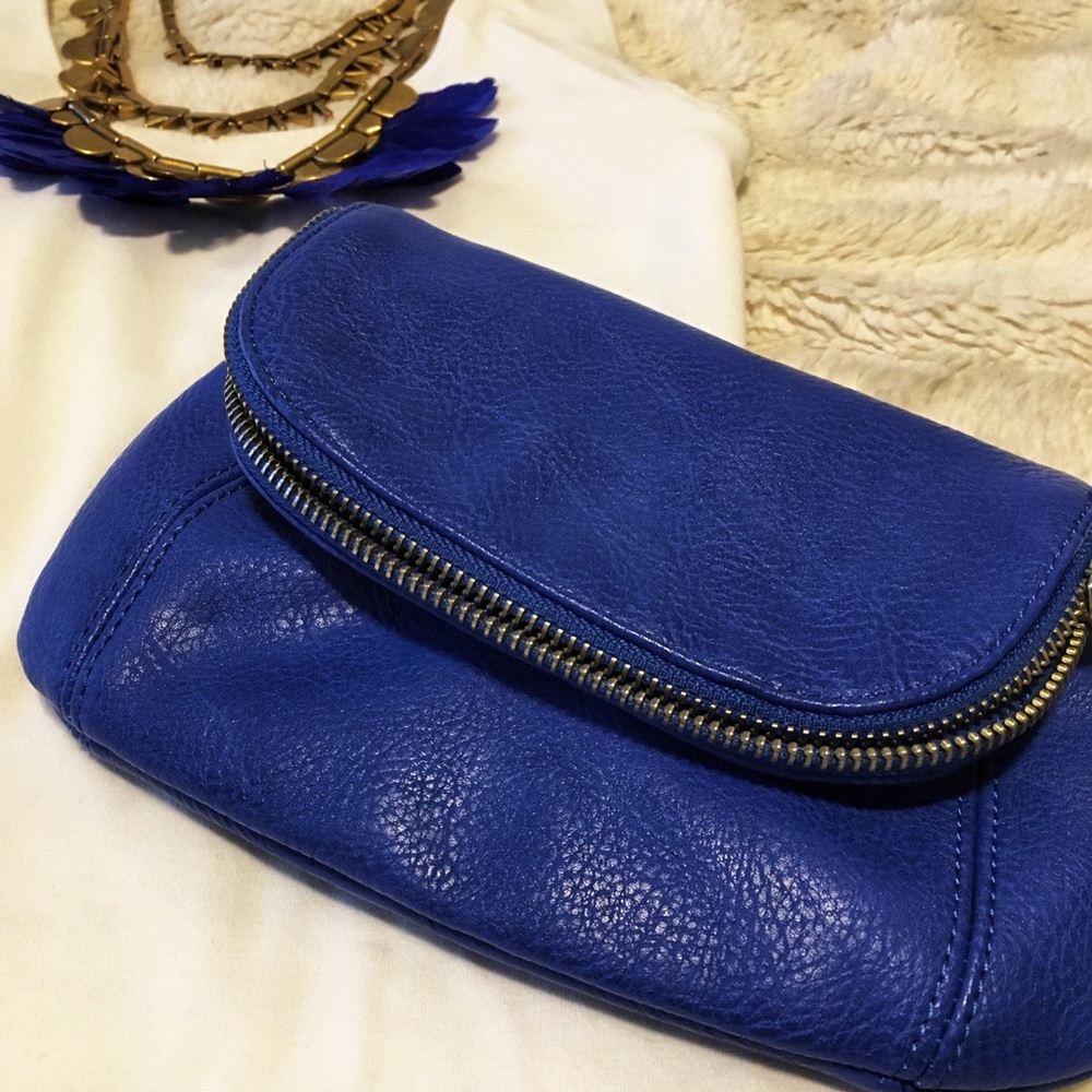 Express Crossbody/Clutch